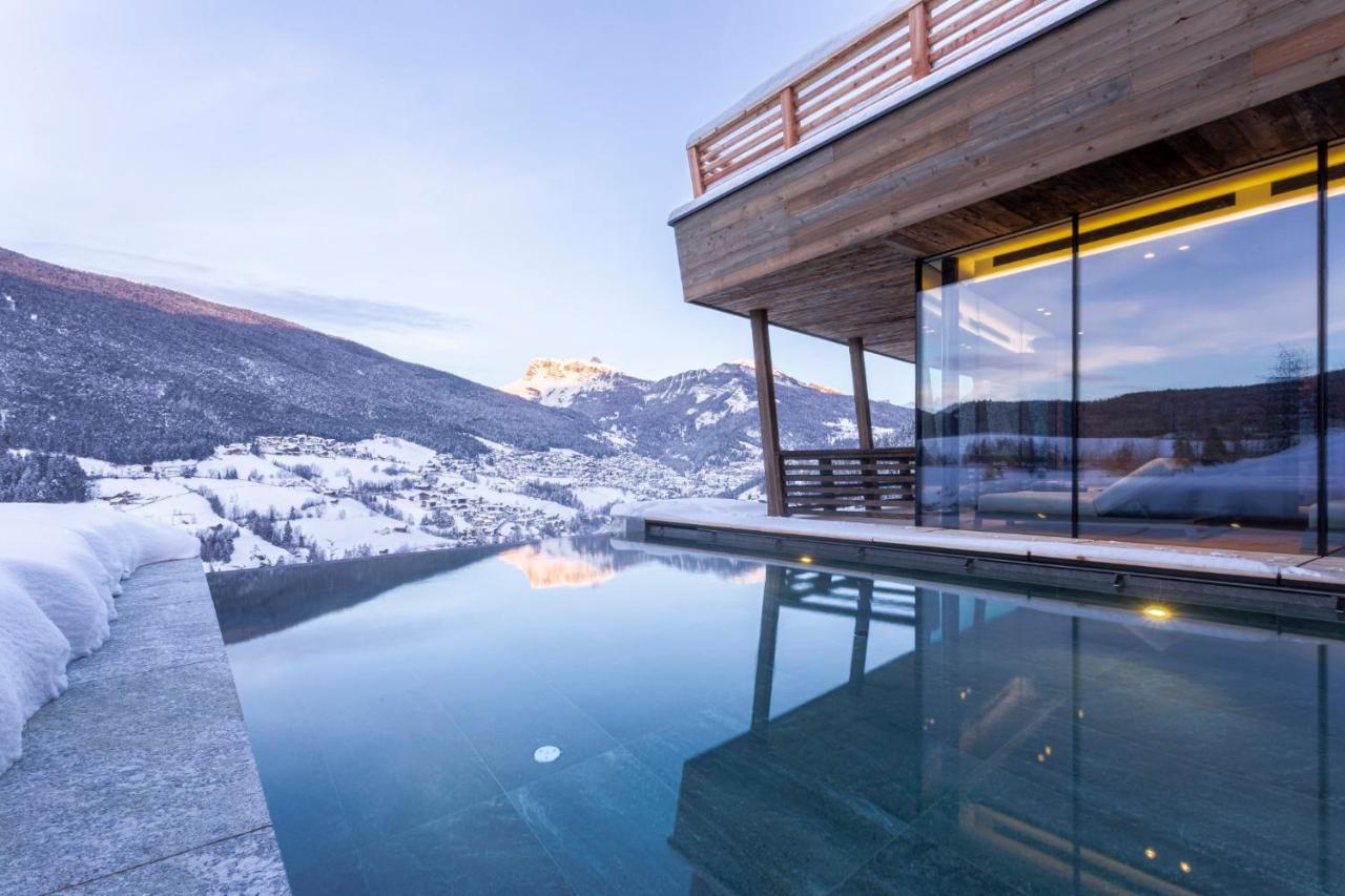 Hotel Niblea Dolomites Ortisei Exterior photo