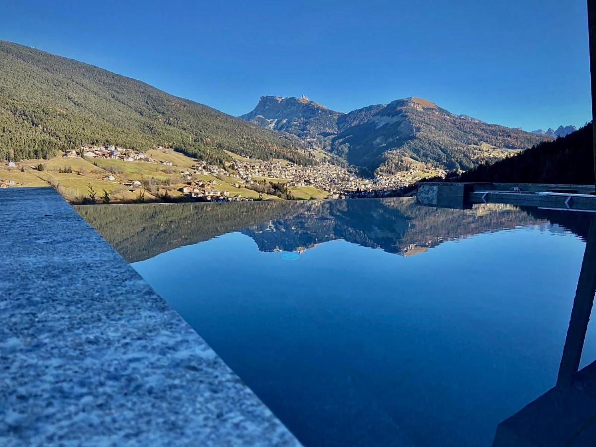 Hotel Niblea Dolomites Ortisei Exterior photo