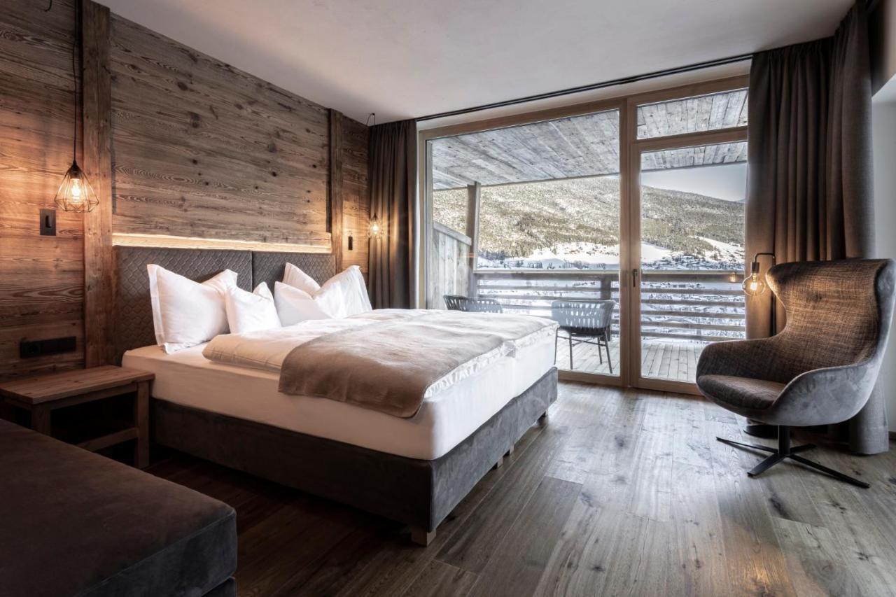 Hotel Niblea Dolomites Ortisei Exterior photo