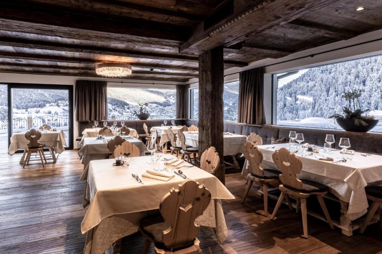 Hotel Niblea Dolomites Ortisei Exterior photo