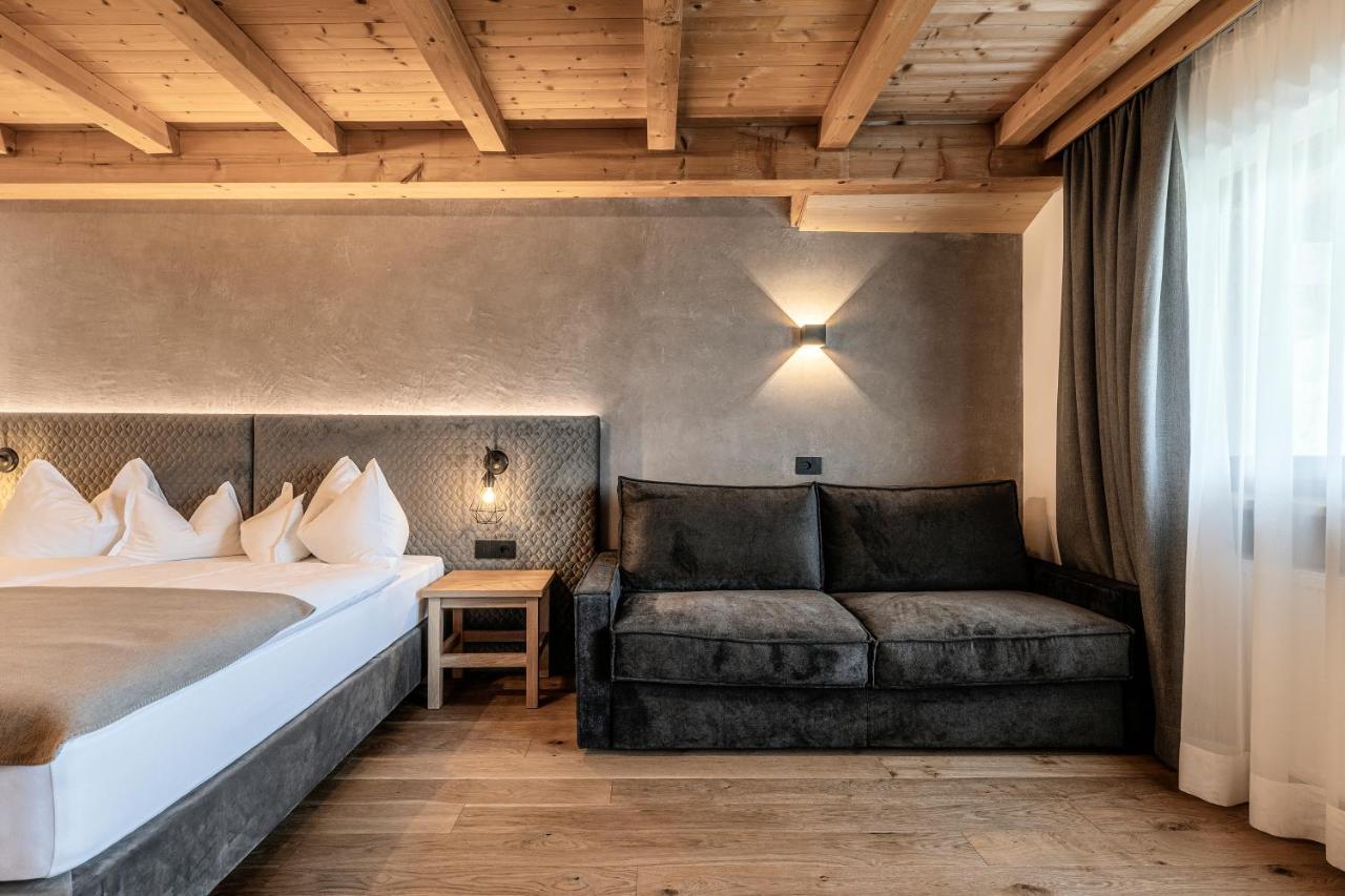 Hotel Niblea Dolomites Ortisei Exterior photo